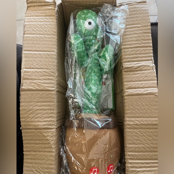 Interactive Singing & Dancing Cactus Plush Toy Imitates your Voice - Green - Picture 7 of 7